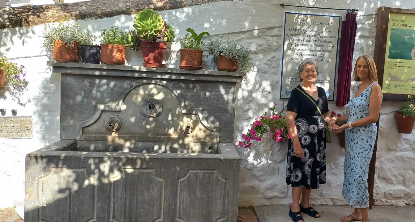 Las troveras Encarna y Susana